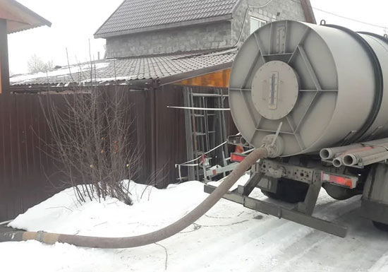 Услуги ассенизатора зимой